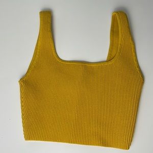 NWOT Aritzia Sculpt Knit Cropped Top